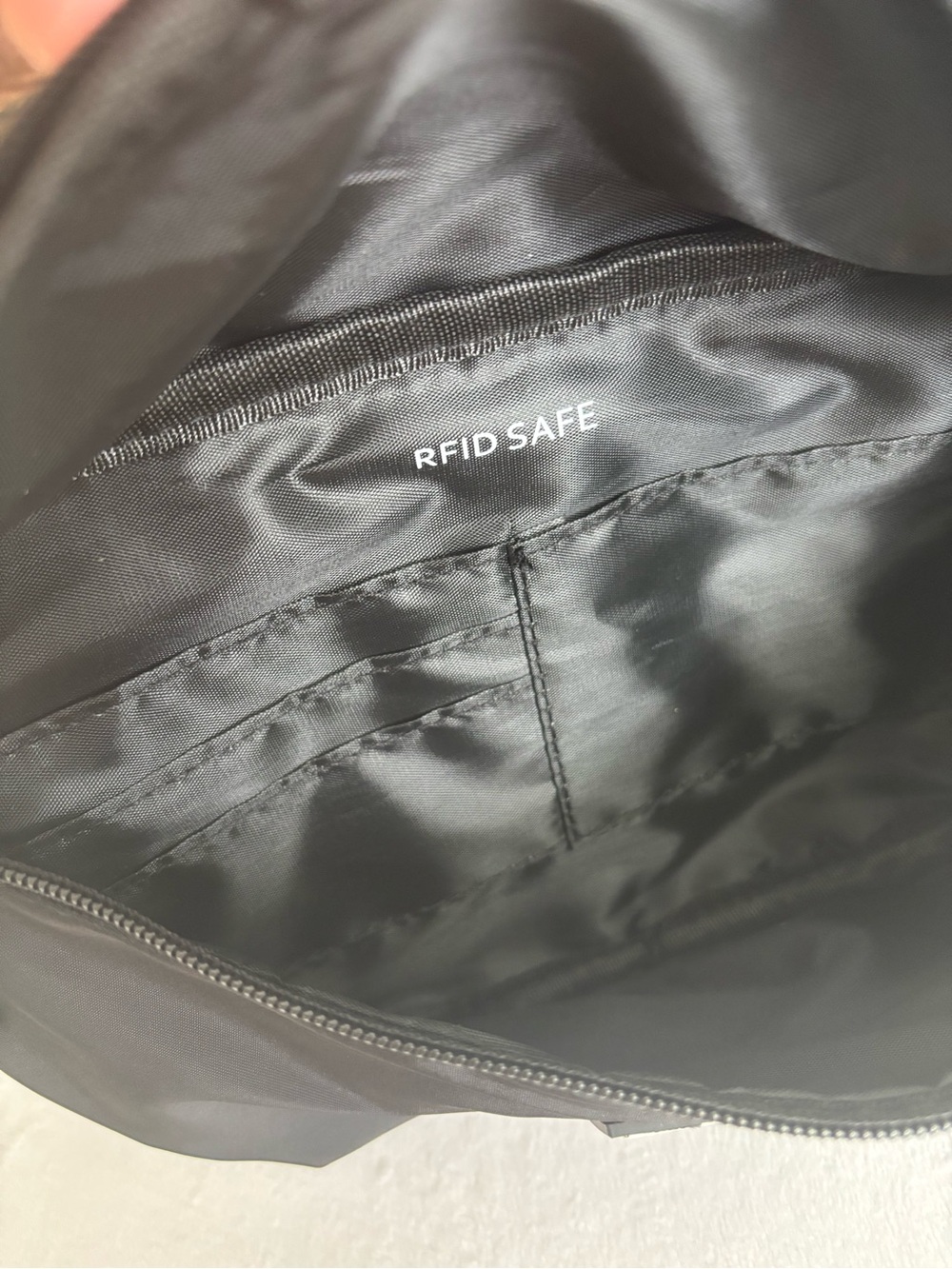 The Foldie Crossbody Black RFID Anti Theft Bag NWT - Picture 4 of 12